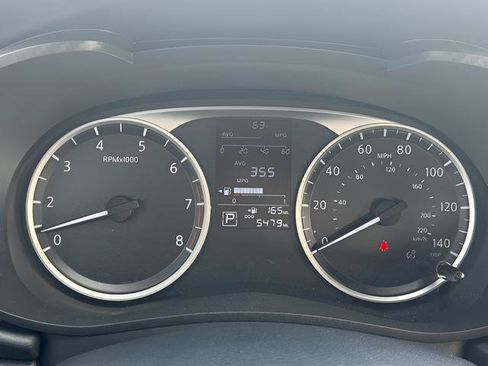 Used 2025 Nissan Versa S w/ Trunk Package image 12