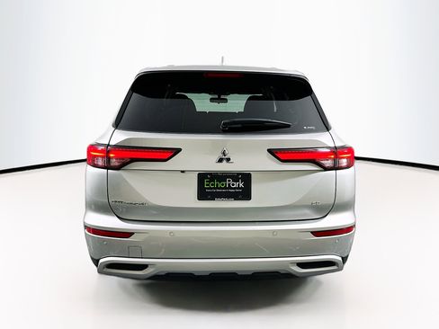 Used 2024 Mitsubishi Outlander SE image 7