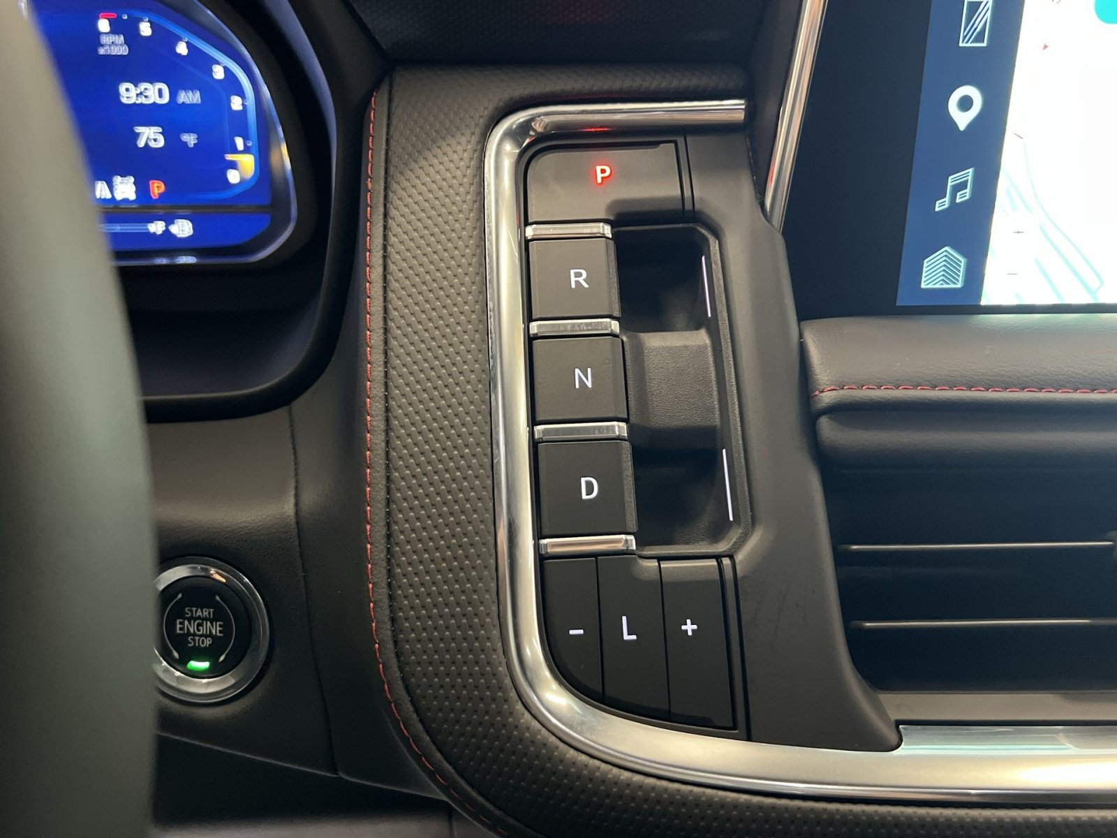 Used 2023 Chevrolet Tahoe RST w/ RST Performance Edition AWD/4WD image 19