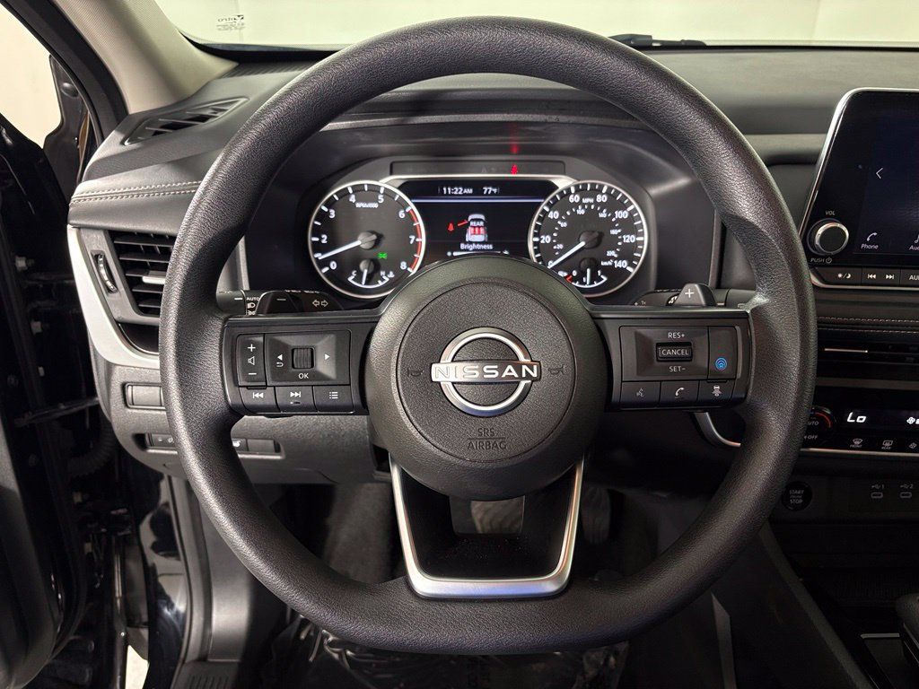 Used 2024 Nissan Rogue SV FWD image 18