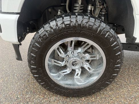 Used 2025 Ford F250 Platinum image 10