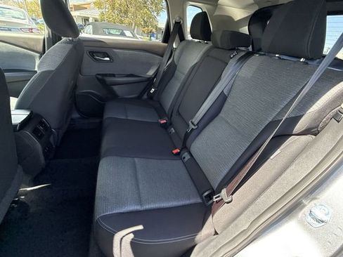 Used 2023 Nissan Rogue SV image 15