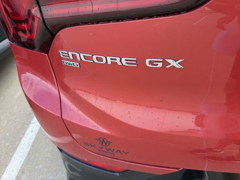 Used 2024 Buick Encore GX Sport Touring AWD/4WD image 8