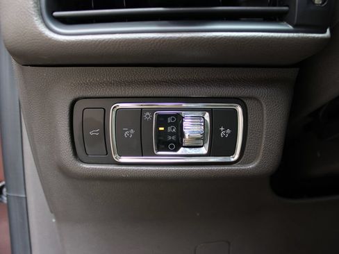 Used 2020 Lincoln Corsair AWD w/ Premium Package image 14