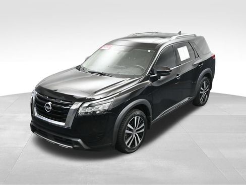 Used 2024 Nissan Pathfinder Platinum w/ Cargo Package AWD/4WD image 33