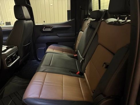 Used 2023 Chevrolet Silverado 1500 High Country w/ Technology Package image 20