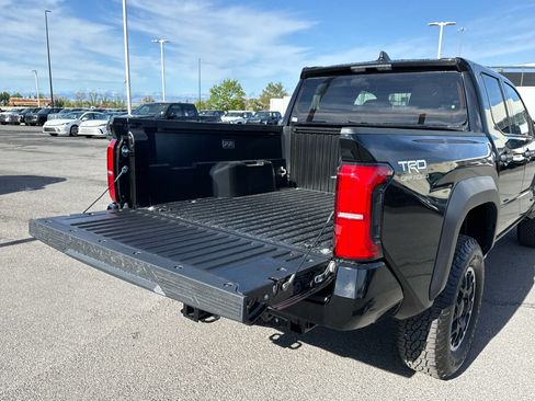 New 2026 Toyota Tacoma TRD Off-Road AWD/4WD image 12
