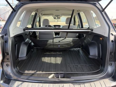 Used 2017 Subaru Forester 2.5i w/ Popular Package #2A AWD/4WD image 39