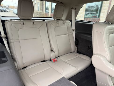 Used 2023 Lincoln Aviator Reserve w/ Equipment Group 201A AWD/4WD image 13