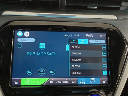 Used 2019 Chevrolet Bolt Premier w/ Infotainment Package FWD image 23