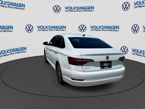 Used 2021 Volkswagen Jetta SE FWD image 12