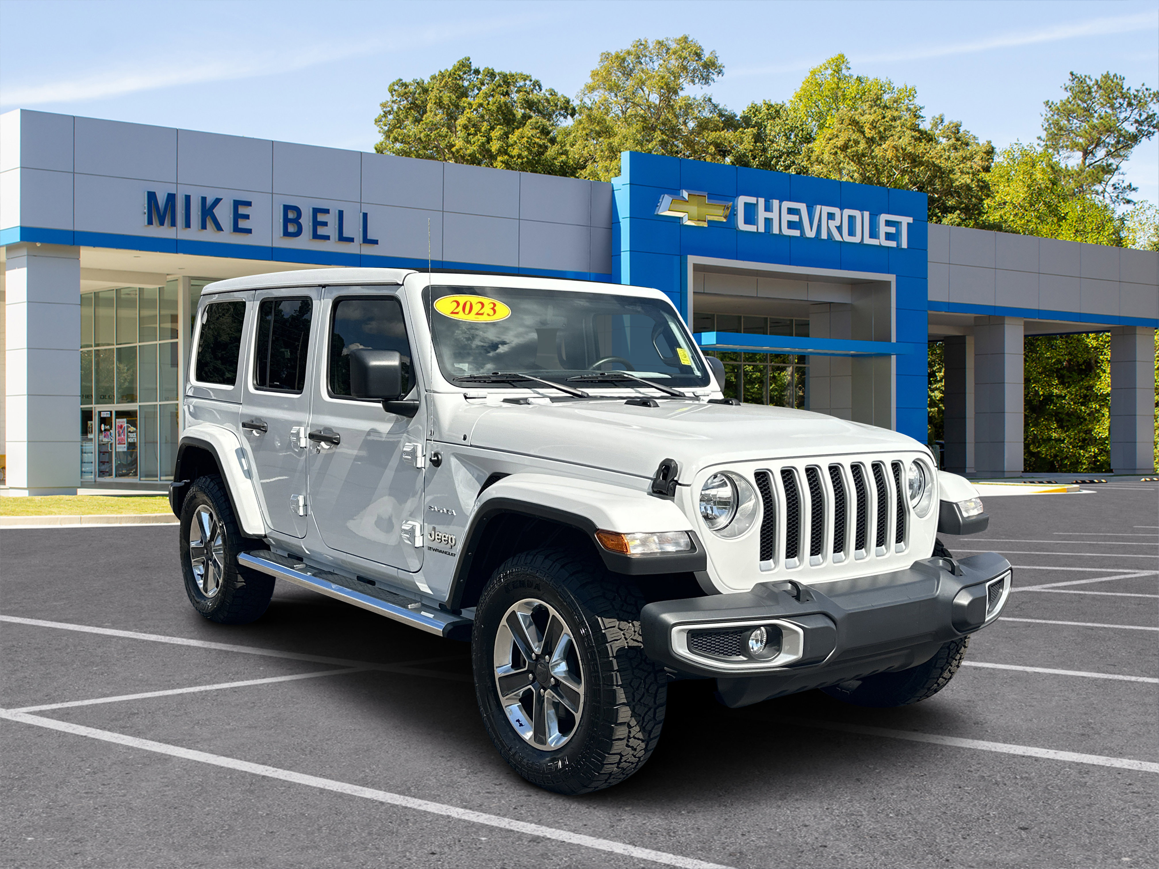 Used 2023 Jeep Wrangler Unlimited Sahara w/ Cold Weather Group AWD/4WD image 1