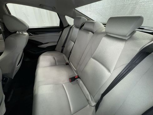Used 2019 Honda Accord EX image 30