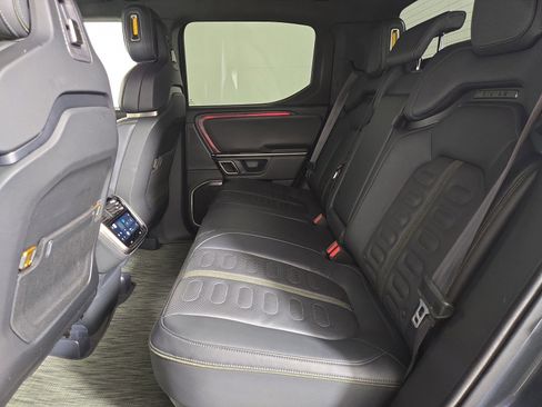 Used 2022 Rivian R1T Launch Edition image 21