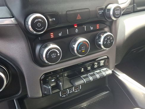 Used 2023 RAM 1500 Big Horn AWD/4WD image 14