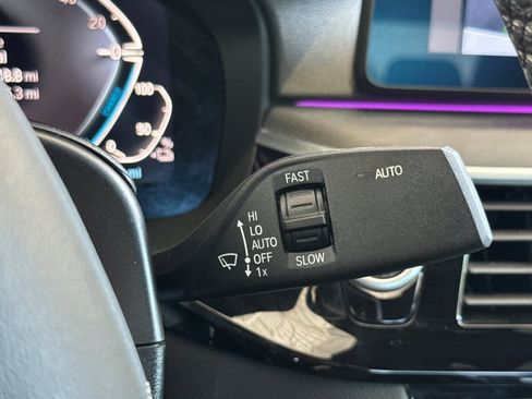 Used 2023 BMW 530e RWD image 33