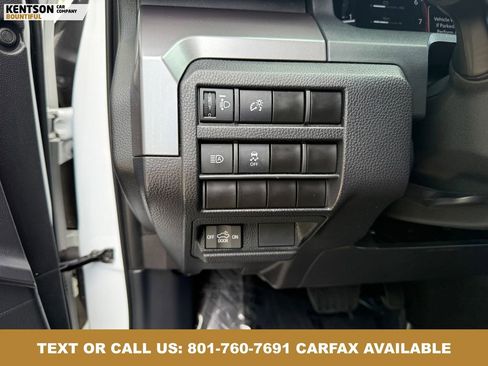 Used 2025 Toyota Tacoma TRD Off-Road AWD/4WD image 20