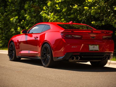 Used 2017 Chevrolet Camaro ZL1 RWD image 1