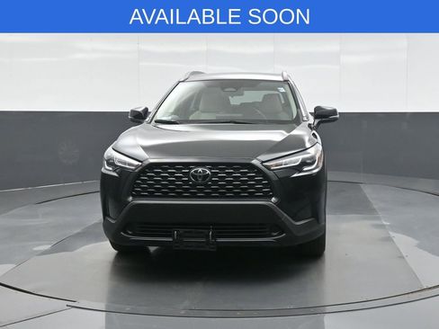 Used 2023 Toyota Corolla Cross LE FWD image 2