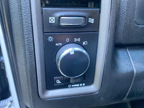Used 2021 RAM 1500 Tradesman w/ Chrome Appearance Group RWD image 13