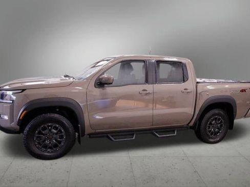 Used 2022 Nissan Frontier PRO-4X w/ Pro-4X Premium Package image 2