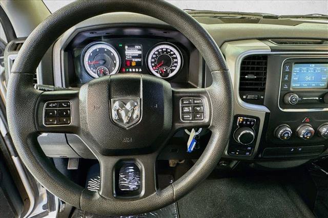 Used 2019 RAM 1500 Classic SLT AWD/4WD image 11