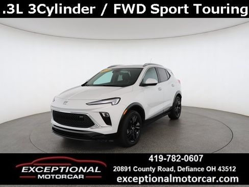 Used 2024 Buick Encore GX Sport Touring image 1