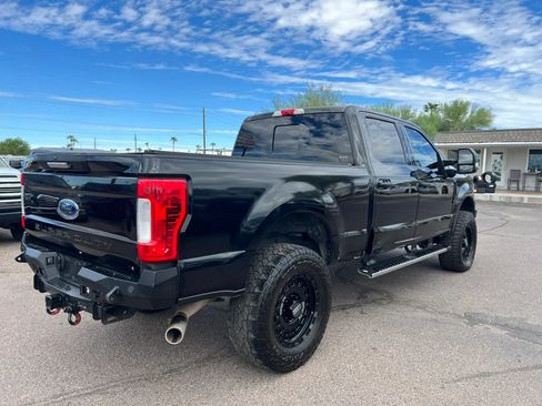 Used 2019 Ford F250 XLT w/ XLT Premium Package AWD/4WD image 5