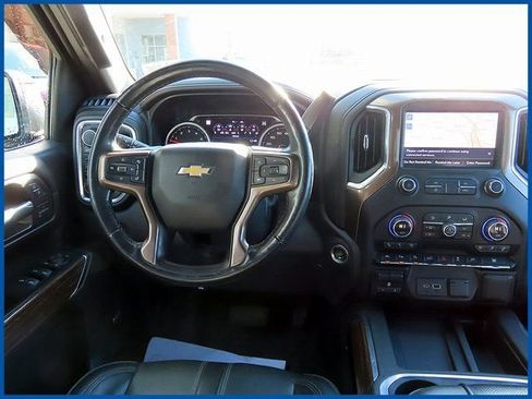 Used 2019 Chevrolet Silverado 1500 High Country w/ Technology Package image 12