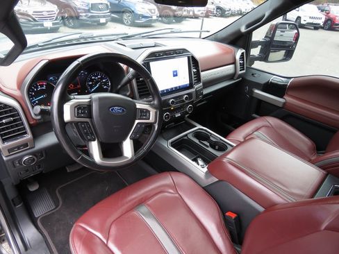 Used 2022 Ford F350 Platinum w/ FX4 Off-Road Package image 12