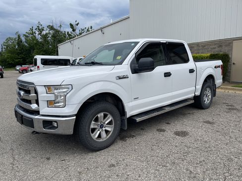 Used 2017 Ford F150 XLT w/ Trailer Tow Package AWD/4WD image 8