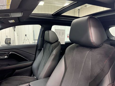 Used 2025 Acura ADX A-Spec image 19