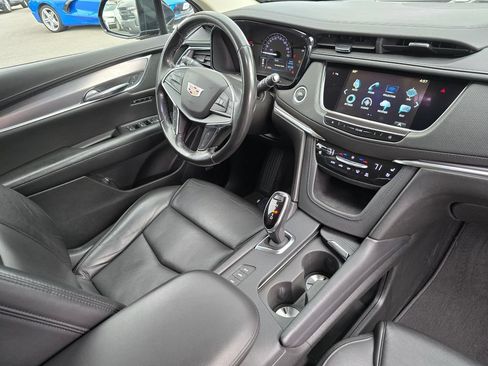 Used 2019 Cadillac XT5 Premium Luxury AWD/4WD image 14