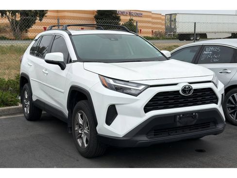 Used 2025 Toyota RAV4 XLE w/ Convenience Package FWD image 2