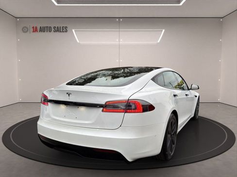 Used 2022 Tesla Model S image 5