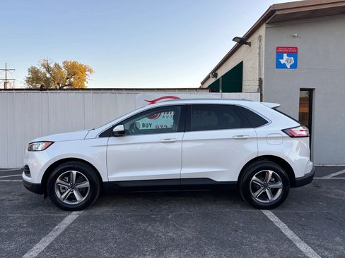 Used 2021 Ford Edge SEL w/ Convenience Package image 2