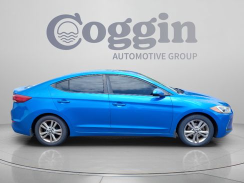 Used 2017 Hyundai Elantra Value Edition FWD image 6