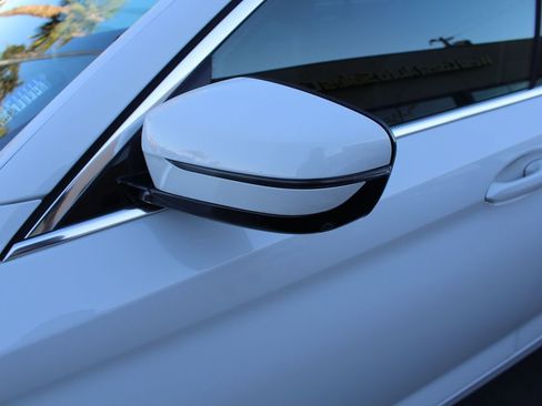 Used 2019 BMW 530i xDrive image 12