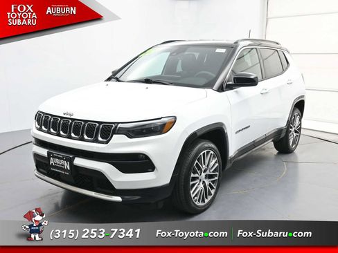 Used 2023 Jeep Compass Limited w/ Elite Group AWD/4WD image 2