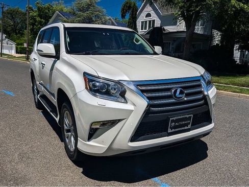 Used 2019 Lexus GX 460 Premium AWD/4WD image 3