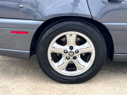 Used 1997 Cadillac Catera image 15