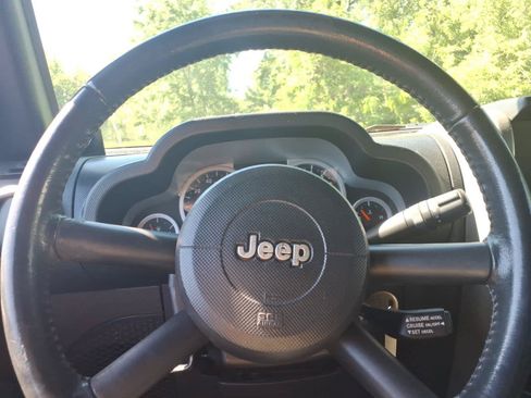 Used 2009 Jeep Wrangler Rubicon w/ Dual Top Group AWD/4WD image 18