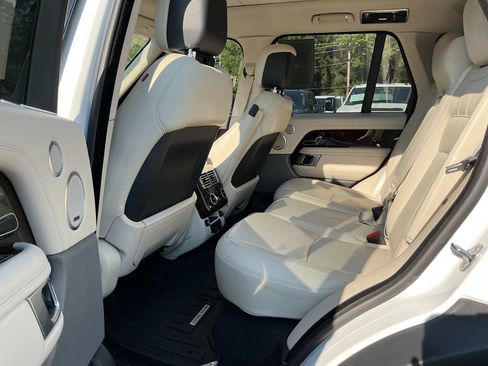 Used 2018 Land Rover Range Rover Supercharged AWD/4WD image 7