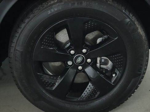 Used 2023 Land Rover Discovery Sport S image 11