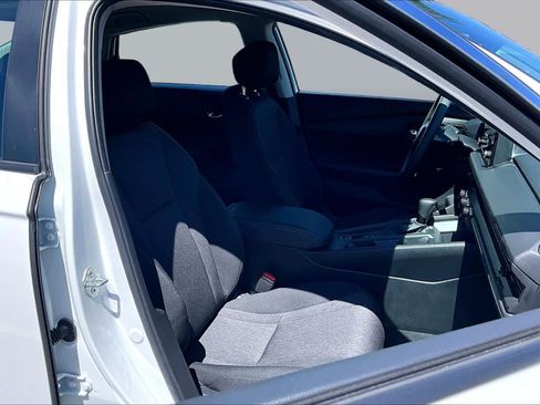 Used 2025 Honda Accord LX image 8