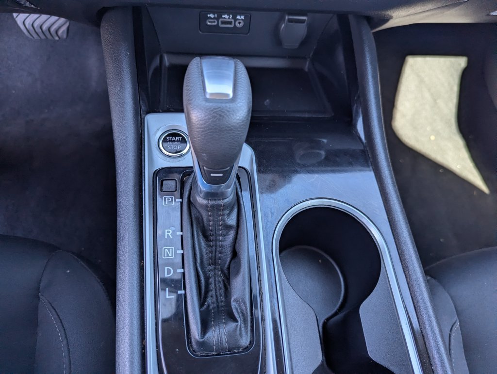 Used 2024 Nissan Altima 2.5 SV FWD image 14