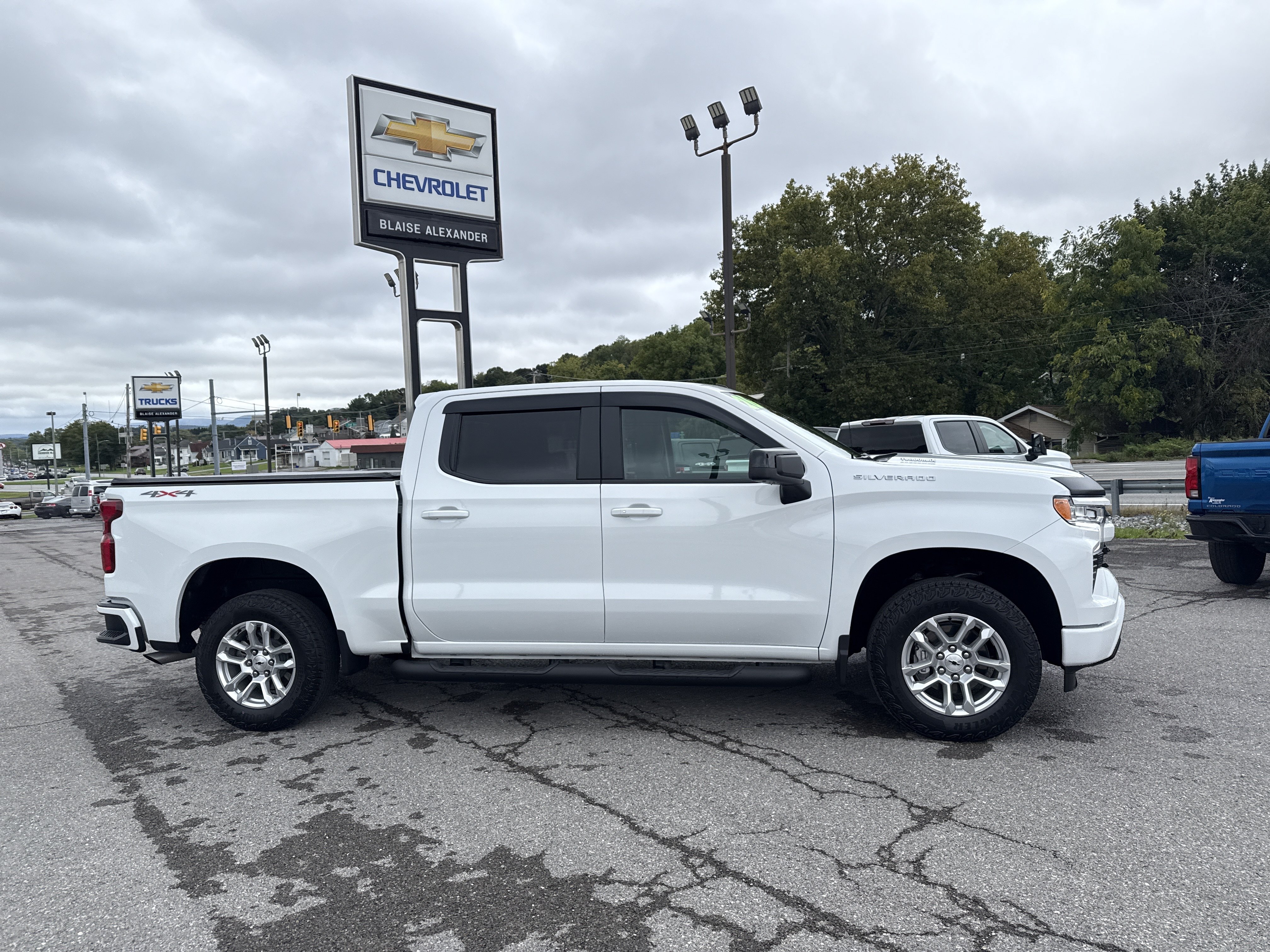 Used 2026 Chevrolet Silverado 1500 RST AWD/4WD image 2