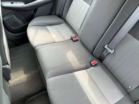 Used 2025 Nissan Sentra SV FWD image 13