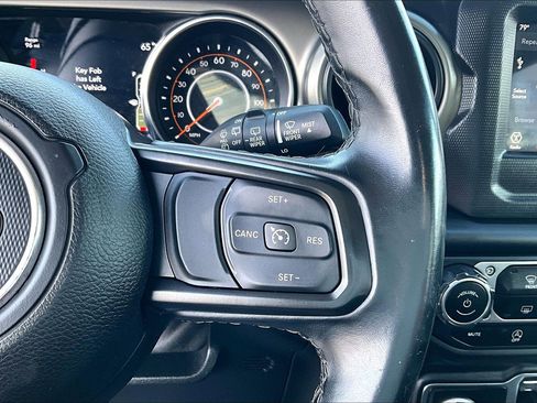 Used 2021 Jeep Wrangler Unlimited Sport image 12