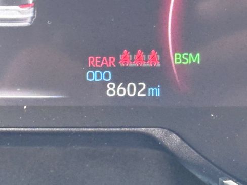Used 2025 Toyota RAV4 XLE AWD/4WD image 27